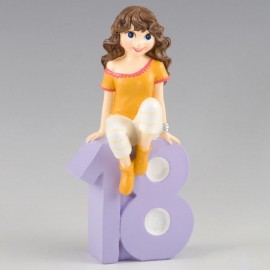 Figurine pour Gâteau 18ème Anniversaire Fille Assise