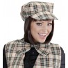 Chapeau en tartan et nœud papillon en tartan