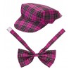 Chapeau en tartan et nœud papillon en tartan